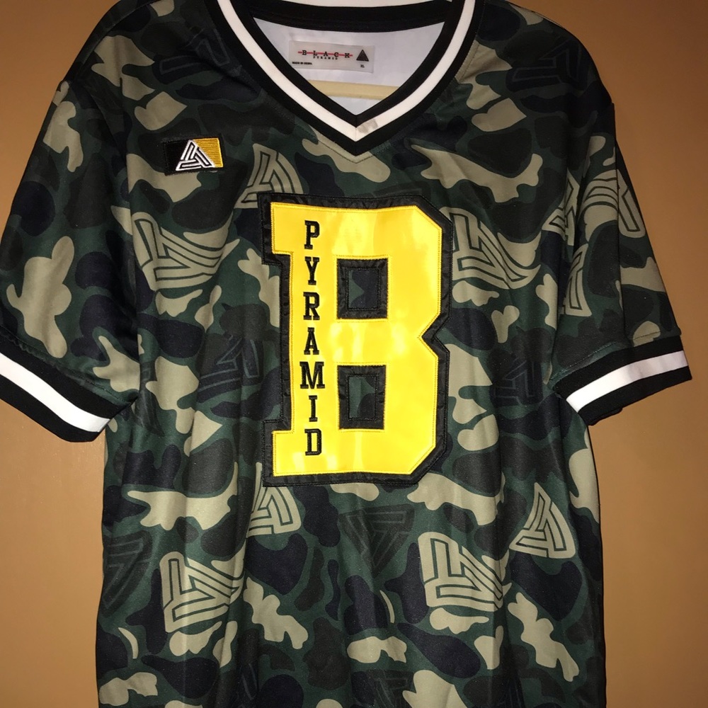 Men’s Camo Black Pyramid Jersey